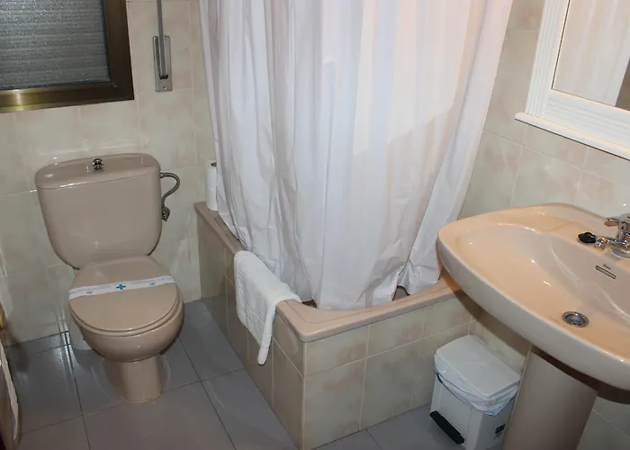 Konukevi Manos Albentosa